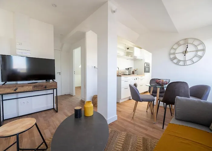 Le Poulorio 12 - T2 - Proche Gare - Dernier Etage By Locly