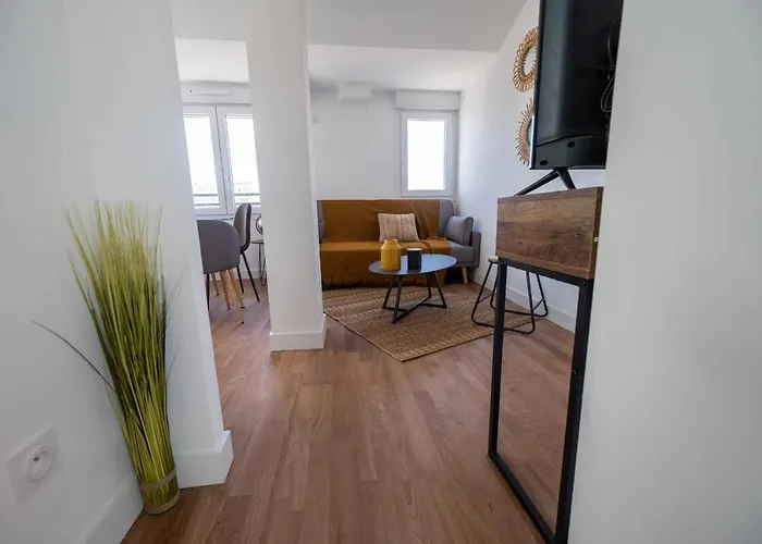 Le Poulorio 12 - T2 - Proche Gare - Dernier Etage By Locly