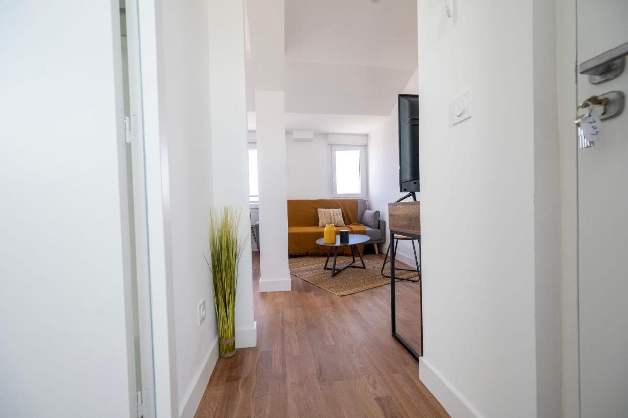 Apartment Le Poulorio 12 - T2 - Proche Gare - Dernier Etage By Locly *
